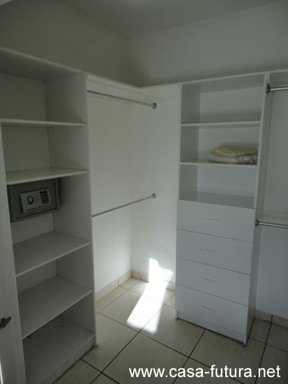 6 WALK IN CLOSET